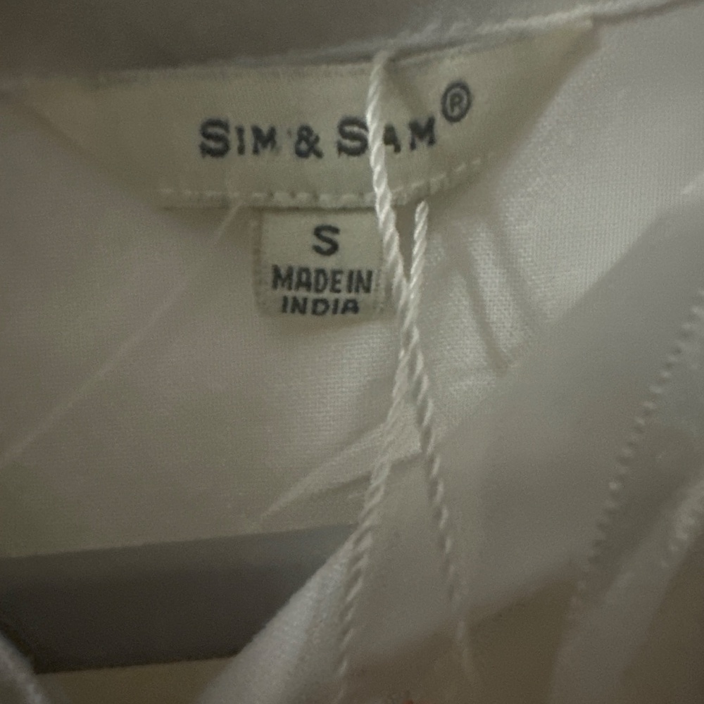 Sim & Sam White Short Sleeve Button-Up Shirt Size S - Picture 3 of 3